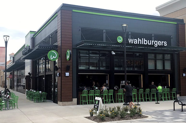 Wahlburgers Wahlburgers