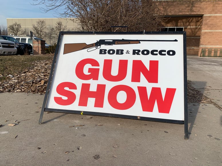 gun show sign
