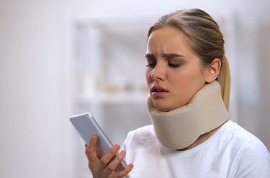 Injury, accident, Liz and Mike in the Morning, 105.1 The Buzz, KRSK-FM