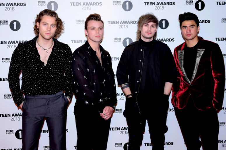 Luke Hemmings, Ashton Irwin, Michael Clifford and Calum Hood attending the BBC Radio 1's Teen Awards Luke Hemmings, Ashton Irwin, Michael Clifford and Calum Hood attending the BBC Radio 1's Teen Awards