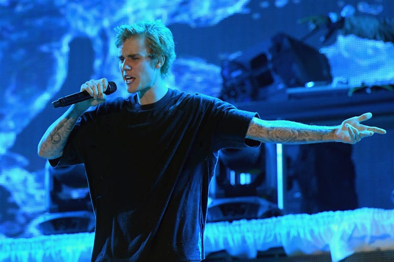 Justin Bieber performs poolside at Fontainebleau Miami Beach's New Years Eve Celebration in 2016 Justin Bieber performs poolside at Fontainebleau Miami Beach's New Years Eve Celebration in 2016