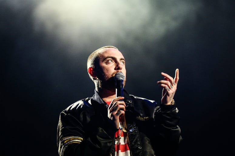 Mac Miller Mac Miller performs on the Camp Stage during day 1 of Camp Flog Gnaw Carnival 2017 at Exposition Park on October 28, 2017 in Los Angeles, California.