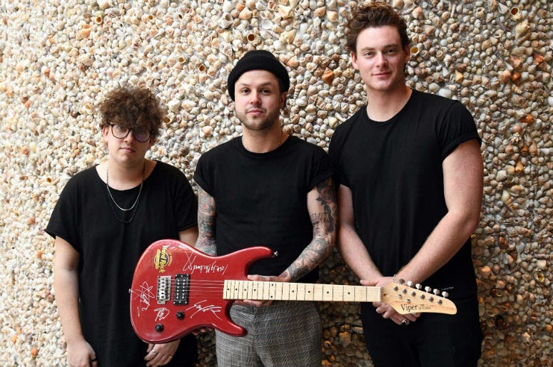lovelytheband lovelytheband