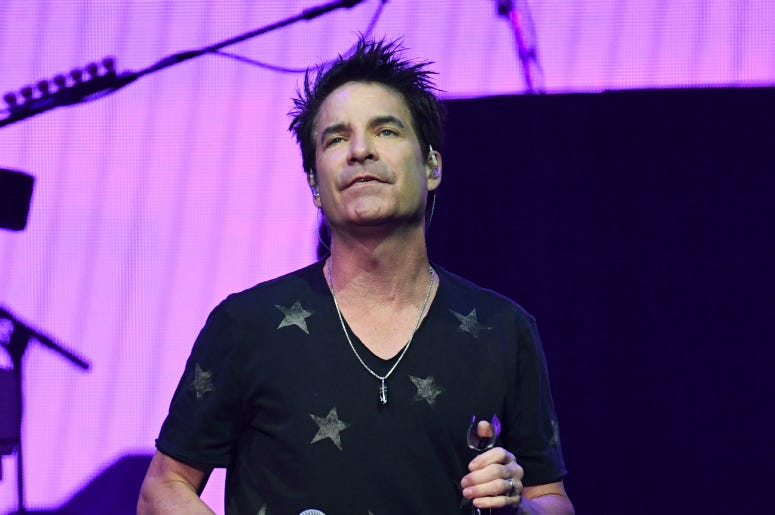 Patrick Monohan June 24, 2018; Sunrise, FL, USA; Patrick Monahan of Train performs at BB&T Center.