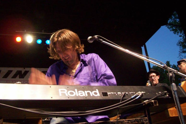 Jimmy Voegeli playing the piano