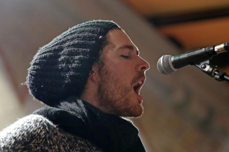 Hozier takes part in the annual Christmas Eve busk Hozier takes part in the annual Christmas Eve busk