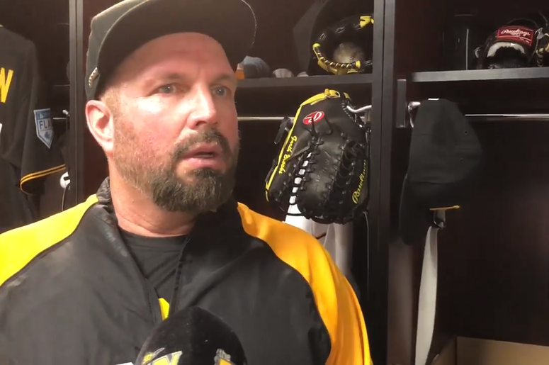 Garth Brooks reports to Spring Training for his Teammates for Kids charity. Garth Brooks reports to Spring Training for his Teammates for Kids charity.