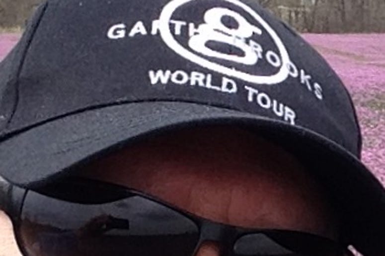 Garth talks to Roger & Codie about show number 6 Garth tickets for May 6th show