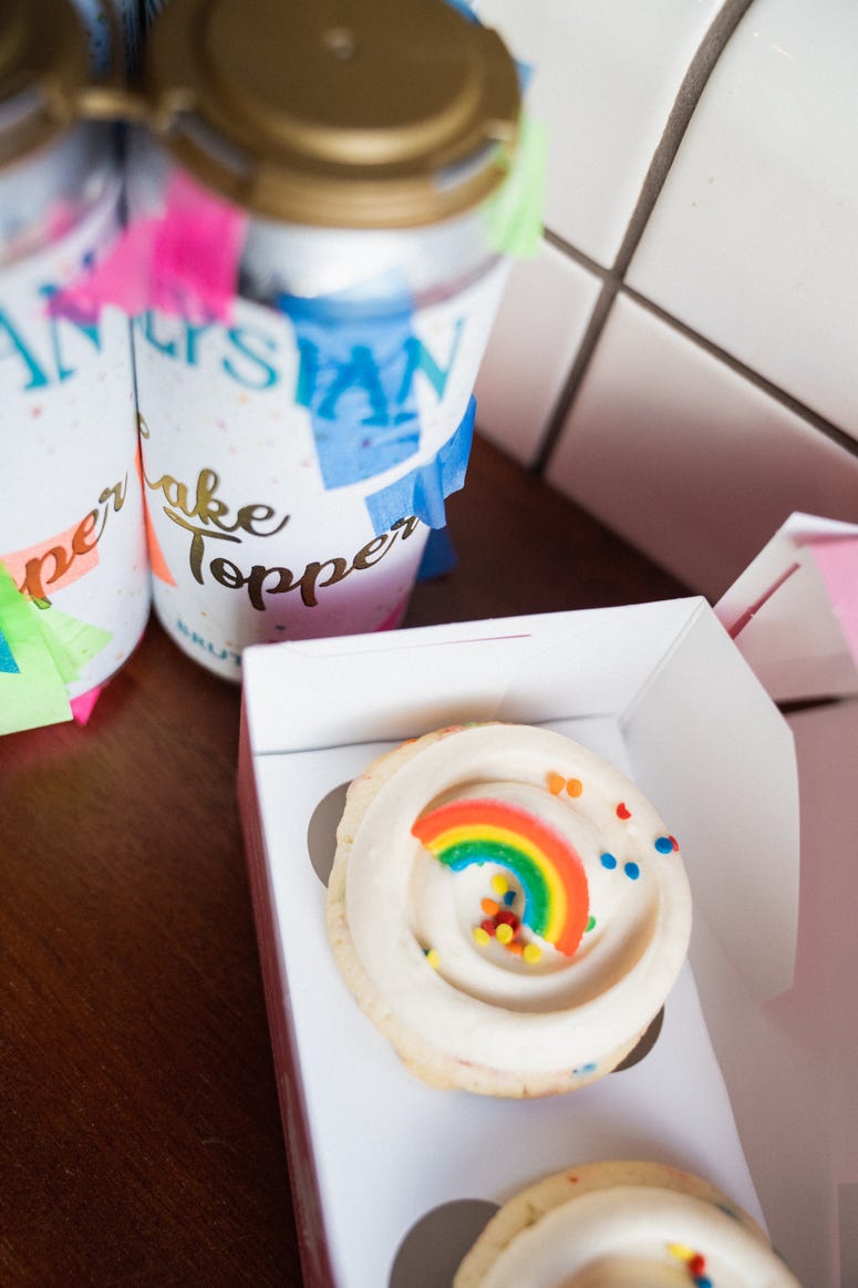 Cake Topper Pride Box