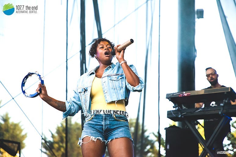 Noelle Scaggs performing with Fitz and the Tantrums at Marymoor Park