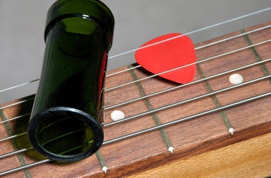 Slide guitar