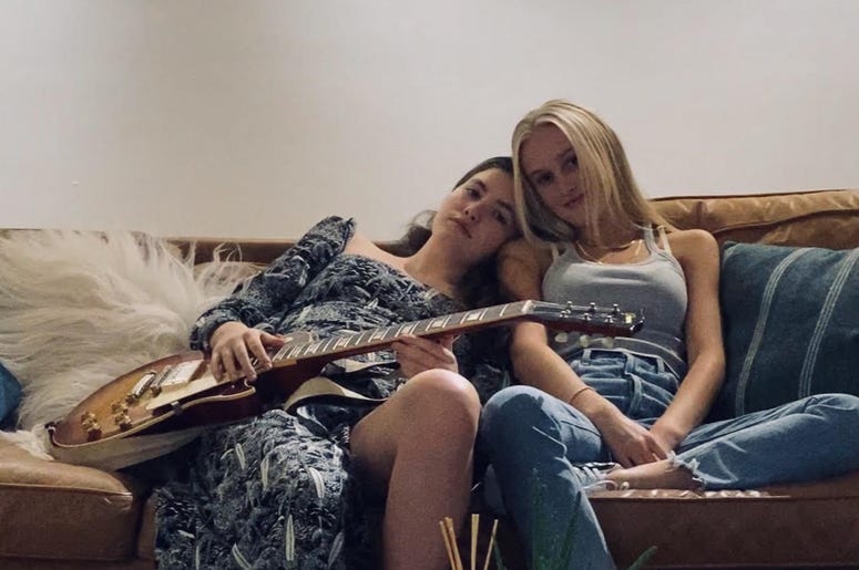 Olivia Vedder & Lella Anders