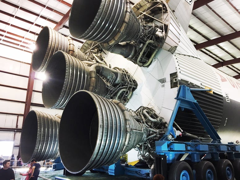Saturn V: Taller than two stacked giraffes Saturn V: Taller than two stacked giraffes