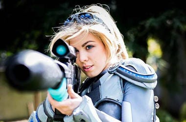 Hannah Ferguson as NOVA from Starcraft cosplay