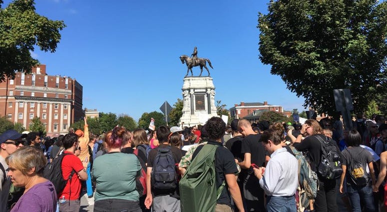 Counter-protestors gather around Lee Monument during Pro-Confederate Rally on September 16, 2017. (Matt Demlein, WRVA)