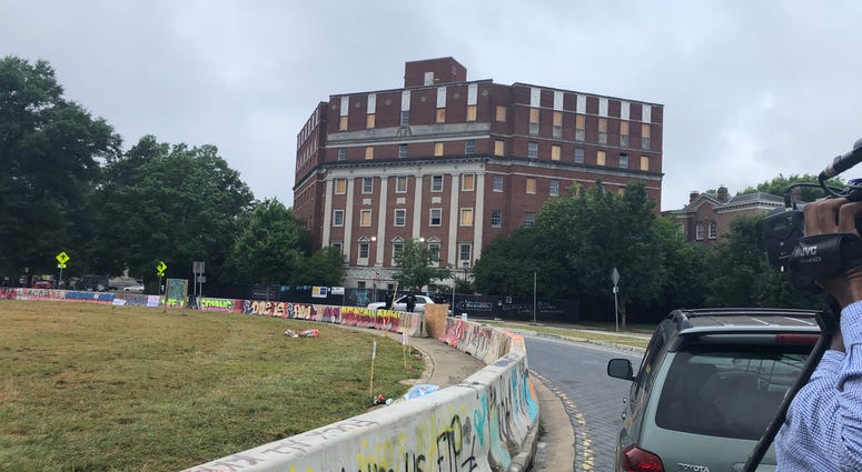 Building under renovation at Monument Avenue