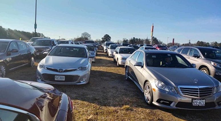 Cars crowd RR for Covid vaccines on January 30, 2021. (Gary Hess) Cars crowd RR for Covid vaccines on January 30, 2021. (Gary Hess)