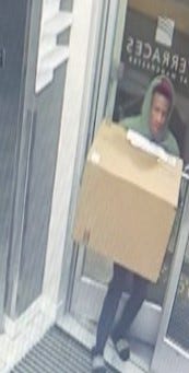 Richmond Police looking for suspect who stole an Amazon package from an apartment complex on Semmes Avenue on February 8 (Photo Credit: Richmond Police) Richmond Police looking for suspect who stole an Amazon package from an apartment complex on Semmes Avenue on February 8 (Photo Credit: Richmond Police)
