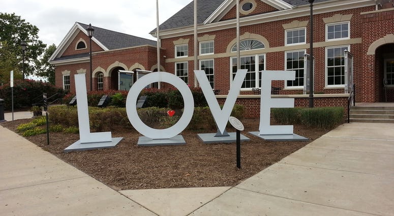 Virginia Love Sign at Rest Stop (Dreamstime)