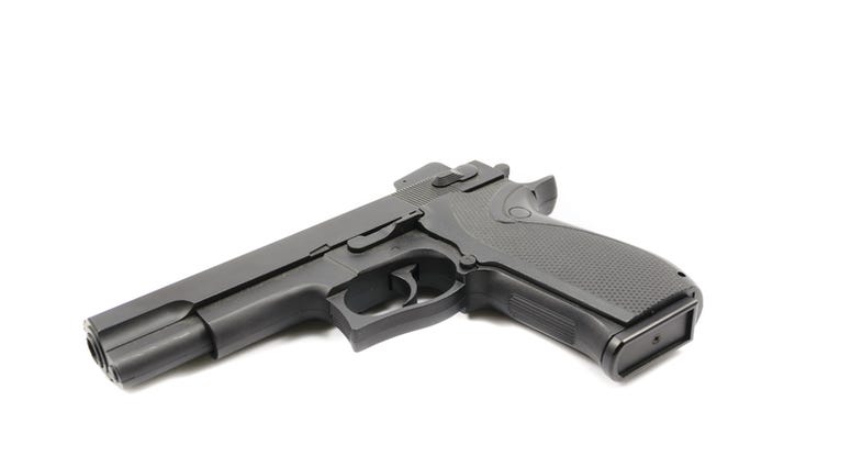 Plastic Gun (dreamstime)