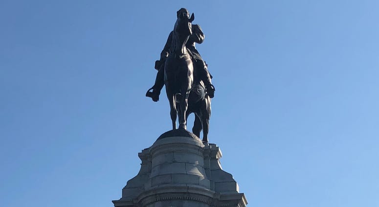 Robert E. Lee Statue (EDITED)
