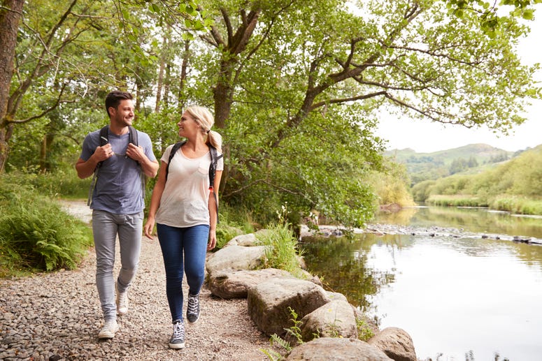 date goes on a hike