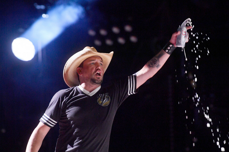 Jason Aldean performs during the 2018 CMA Music Festival Jason Aldean performs during the 2018 CMA Music Festival