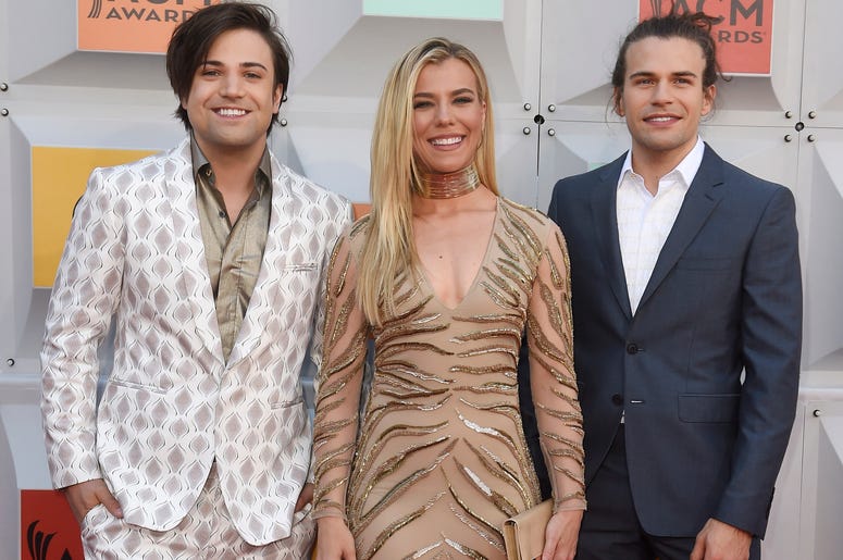 The Band Perry - 2016 ACM Awards The Band Perry - 2016 ACM Awards