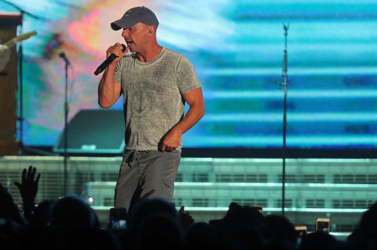 Kenny Chesney returns to Greensboro for the first time in over a decad Kenny Chesney returns to Greensboro for the first time in over a decad
