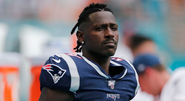 Antonio Brown reportedly working out with Saints