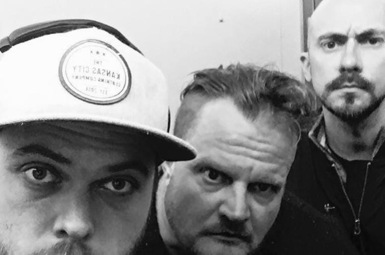 White Trash 96 5 The Buzz