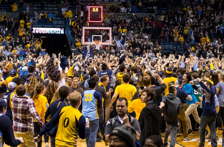 Marquette fans