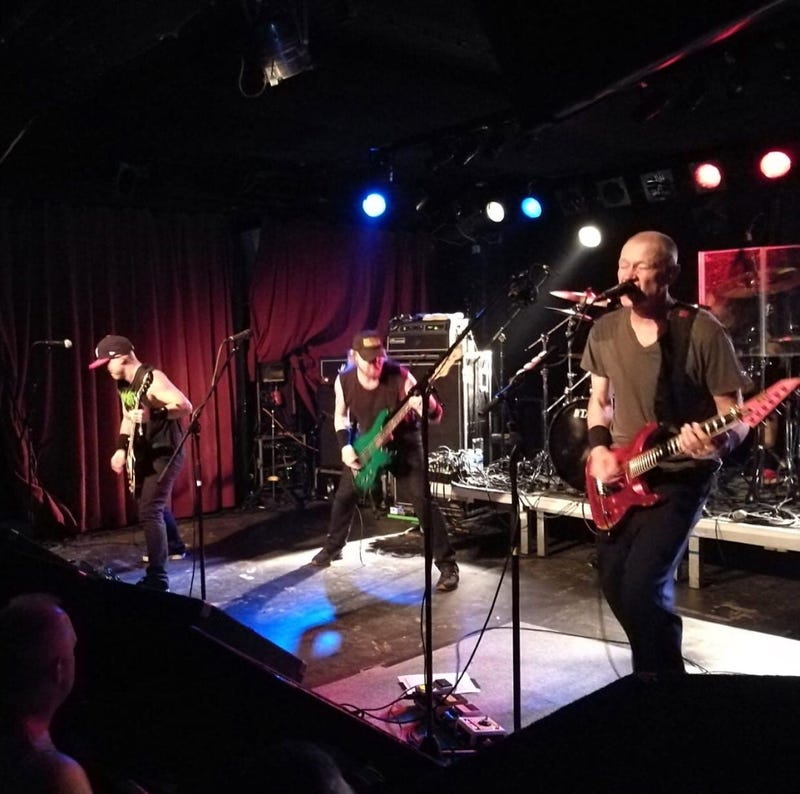 Keep It 100 – Helmet “Unsung”
