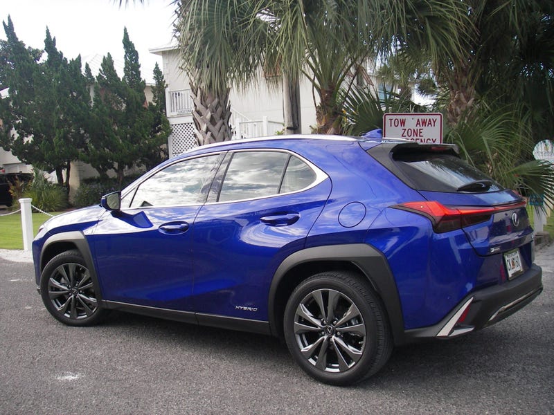 Lexus UX