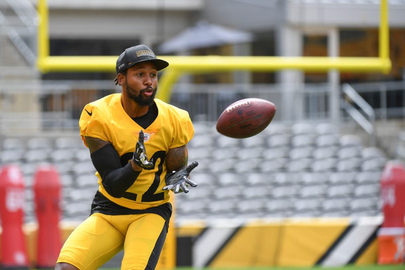 Steven Nelson at practice