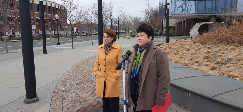 Sen. Amy Klobuchar and U professor Ana Nunez