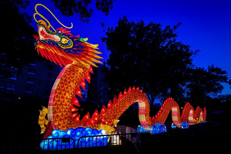 Lighted 200 foot dragon