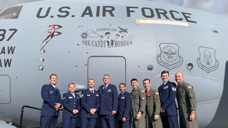 C-17 Globemaster dedicated in honor of Berlin Airlift ‘Candy Bomber
