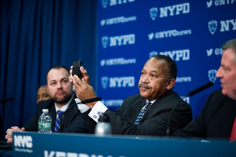Deputy Commissioner Benjamin Tucker and Mayor Bill de Blasio