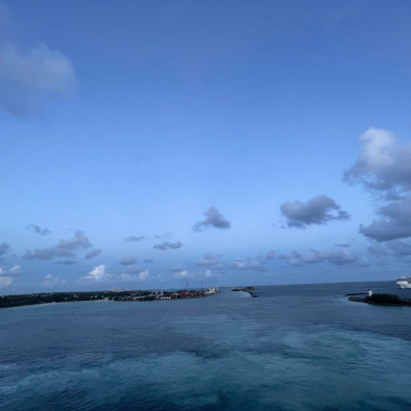Day 2: Bill & Laura's Adventures in Nassau, Bahamas