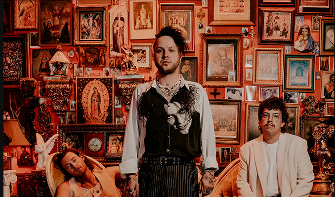 Lovelytheband
