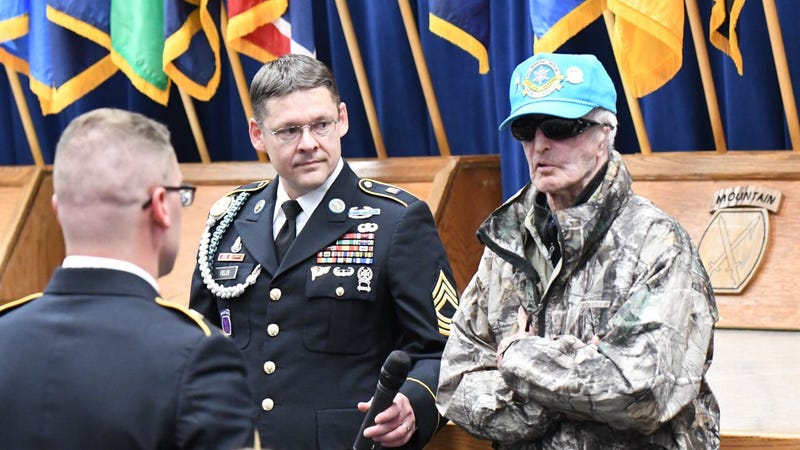 World War II veteran shares inspiring words to Basic Leader Course graduates