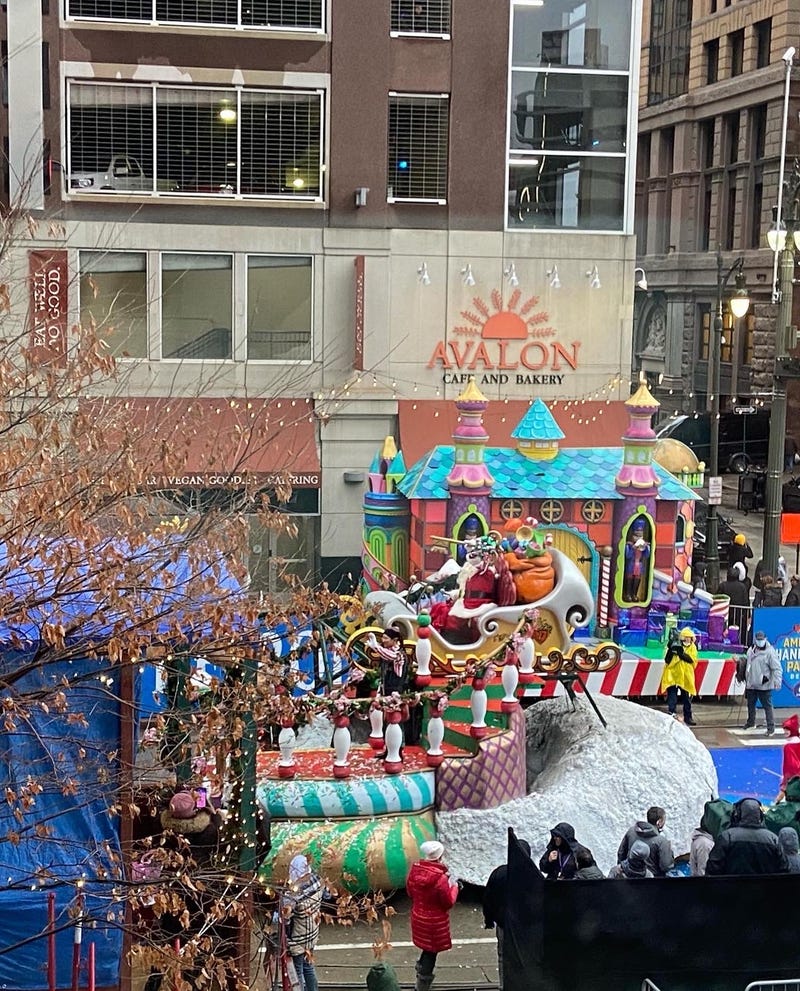 Help America's Thanksgiving Parade win Best Holiday Parade