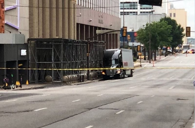 Dallas Suspicious Truck