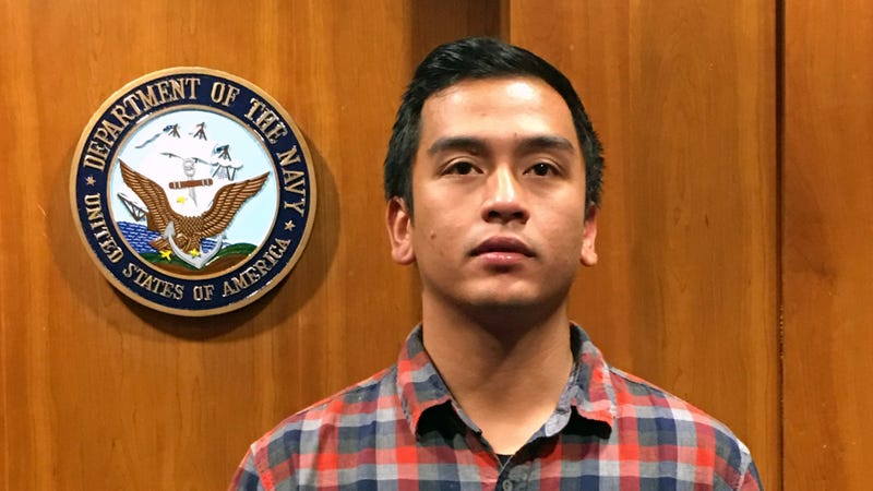 Family: Navy vet died after police knelt on his neck
