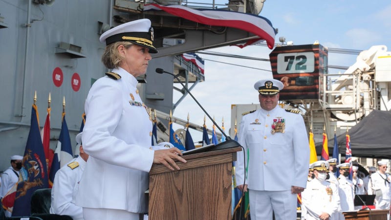 Navy captain becomes 1st woman to command U.S. nuclear carrier