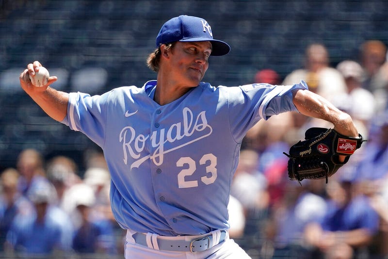 Kansas City Royals starting pitcher Zack Greinke throws during the first inning