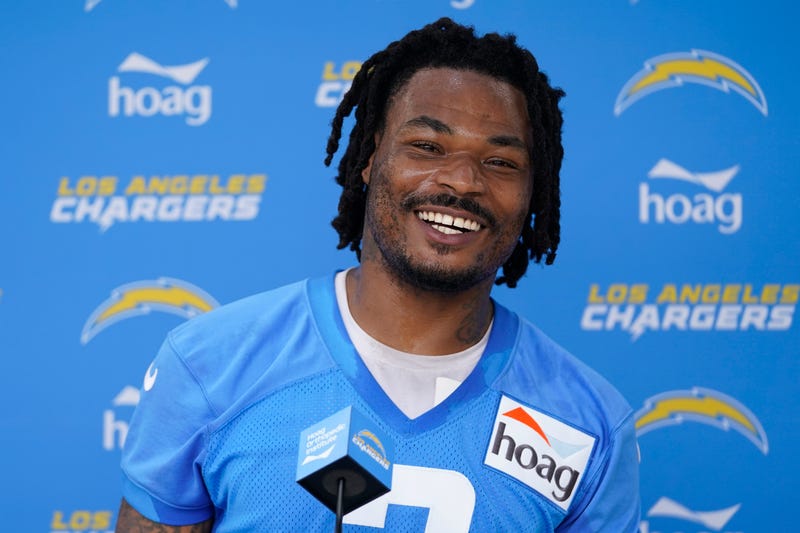 Chargers sign Derwin James to 4-year, $76.5M extension