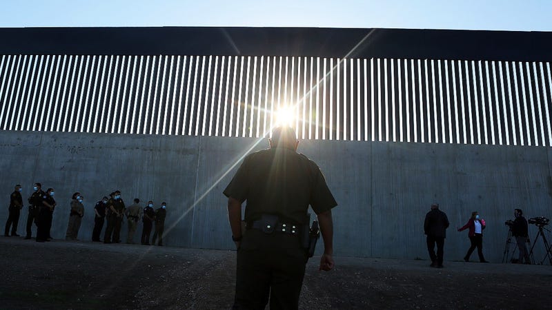 Texas silent after Guard member shoots migrant on border