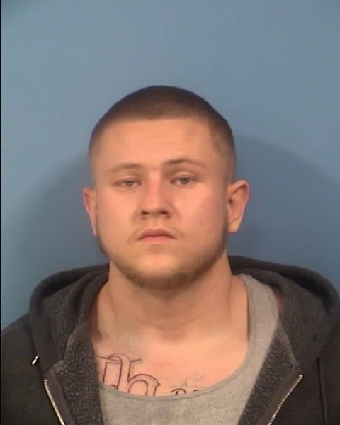 Villa Park man charged with illegally selling guns to undercover police